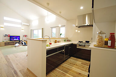 丸和建設株式会社の施工事例「【指宿市 ロフト付き平屋】35.55坪 スキップフロアに書斎がある家」の画像5