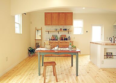 丸和建設株式会社の施工事例「【鹿児島市 2階建て】31.63坪 素朴でアンティーク風な南仏テイストの家」の画像1