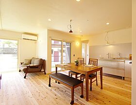 丸和建設株式会社の施工事例「【霧島市 2階建て】36.45坪 小屋裏収納と書斎がある家」のメイン画像