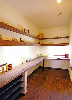 丸和建設株式会社の施工事例「【霧島市 2階建て】36.45坪 小屋裏収納と書斎がある家」の画像5