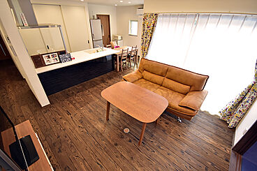 丸和建設株式会社の施工事例「【薩摩川内市 平屋】32.98坪 コバルトブルーの畳がある家」の画像