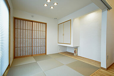 丸和建設株式会社の施工事例「【垂水市 平屋】29.43坪(97.30㎡)趣味専用部屋やタイルデッキがある平屋」の画像4