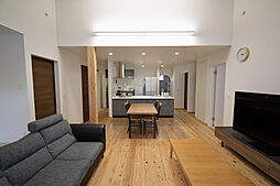 ヤマト住建 住まいのギャラリー所沢店の施工事例「【鹿屋市 平屋】34.44坪(113.86㎡)書斎やフラットキッチンがある平屋」の画像