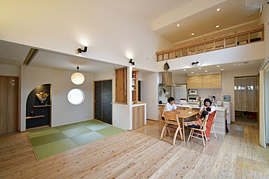 丸和建設株式会社の施工事例「【日置市 平屋】30.49坪(100.82㎡)ロフトやシューズ棚など拘りの平屋」の画像2