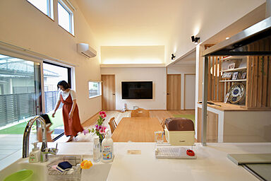 丸和建設株式会社の施工事例「【日置市 平屋】30.49坪(100.82㎡)ロフトやシューズ棚など拘りの平屋」の画像3