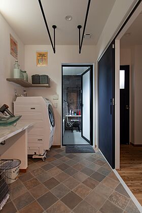 丸和建設株式会社の施工事例「【鹿児島市 2階建て】28.93坪(95.64㎡)隠し扉を設けた遊び心溢れる家」の画像7