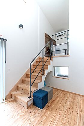 丸和建設株式会社の施工事例「【鹿児島市 2階建て】35.75坪(118.20㎡)スキップフロアを生かした家」の画像3