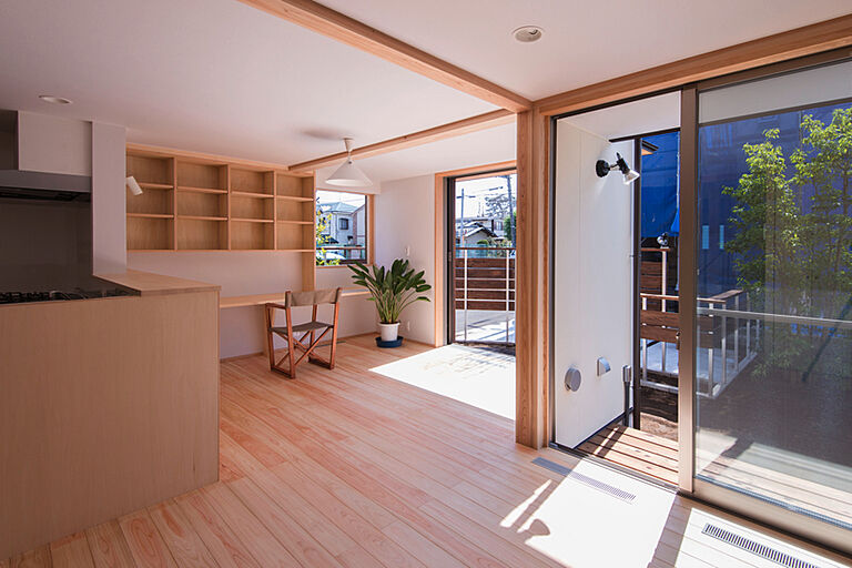 長寿命で省エネ・自然素材の木の家を丁寧におつくりする西東京市の工務店 岡庭建設株式会社の公式画像_リビング3