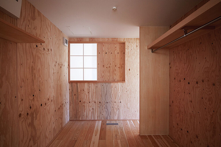 長寿命で省エネ・自然素材の木の家を丁寧におつくりする西東京市の工務店 岡庭建設株式会社の公式画像_収納5