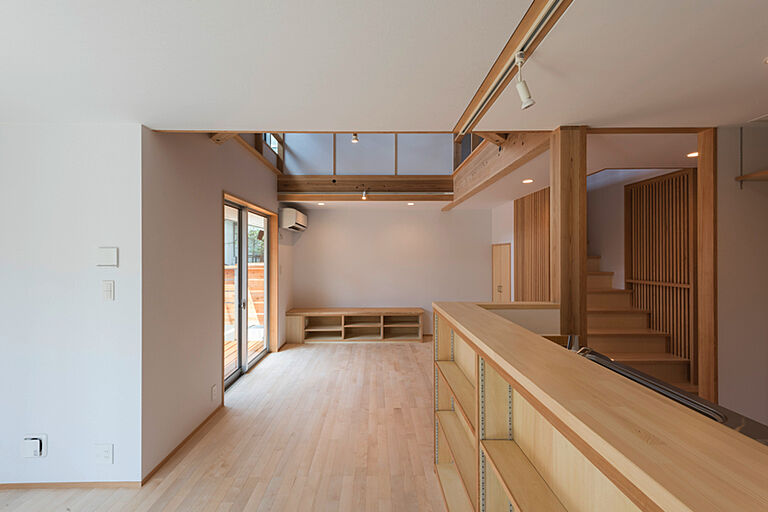 長寿命で省エネ・自然素材の木の家を丁寧におつくりする西東京市の工務店 岡庭建設株式会社の公式画像_リビング2