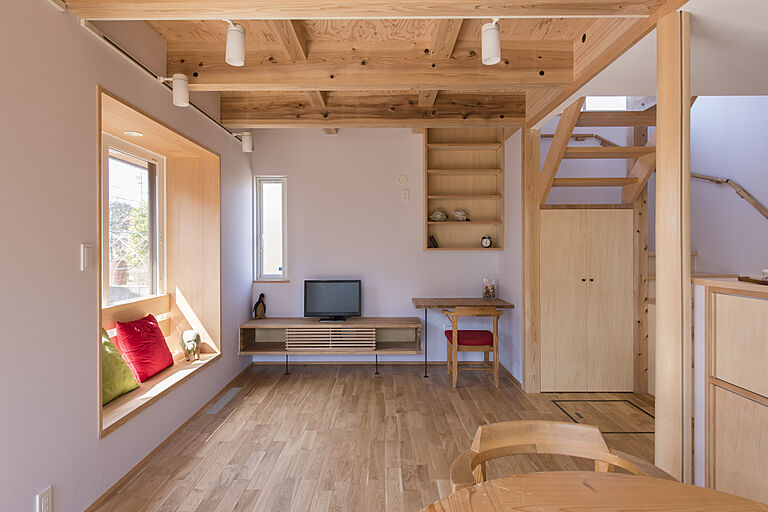 長寿命で省エネ・自然素材の木の家を丁寧におつくりする西東京市の工務店 岡庭建設株式会社の公式画像_リビング4