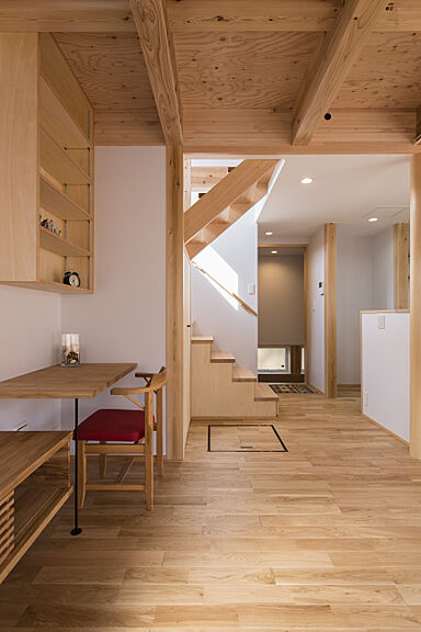 長寿命で省エネ・自然素材の木の家を丁寧におつくりする西東京市の工務店 岡庭建設株式会社の施工事例「家族の居場所がある家【きのえみちの家】」の画像4