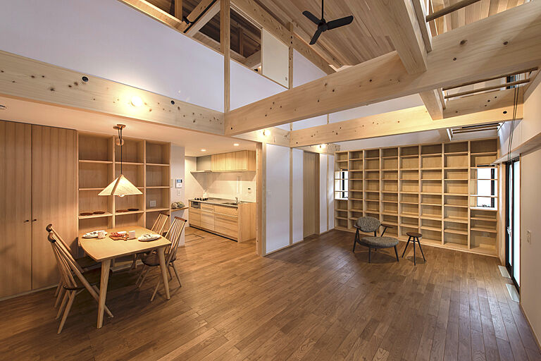長寿命で省エネ・自然素材の木の家を丁寧におつくりする西東京市の工務店 岡庭建設株式会社の公式画像_リビング2