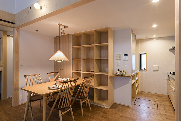 長寿命で省エネ・自然素材の木の家を丁寧におつくりする西東京市の工務店 岡庭建設株式会社の公式画像_キッチン4