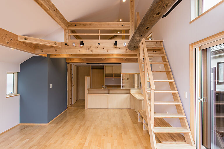 長寿命で省エネ・自然素材の木の家を丁寧におつくりする西東京市の工務店 岡庭建設株式会社の公式画像_リビング4