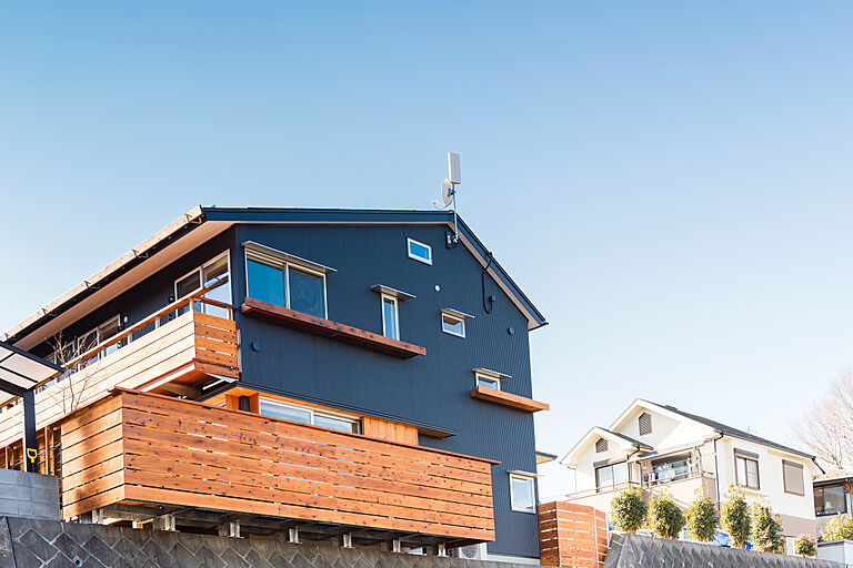 長寿命で省エネ・自然素材の木の家を丁寧におつくりする西東京市の工務店 岡庭建設株式会社の公式画像_外観2