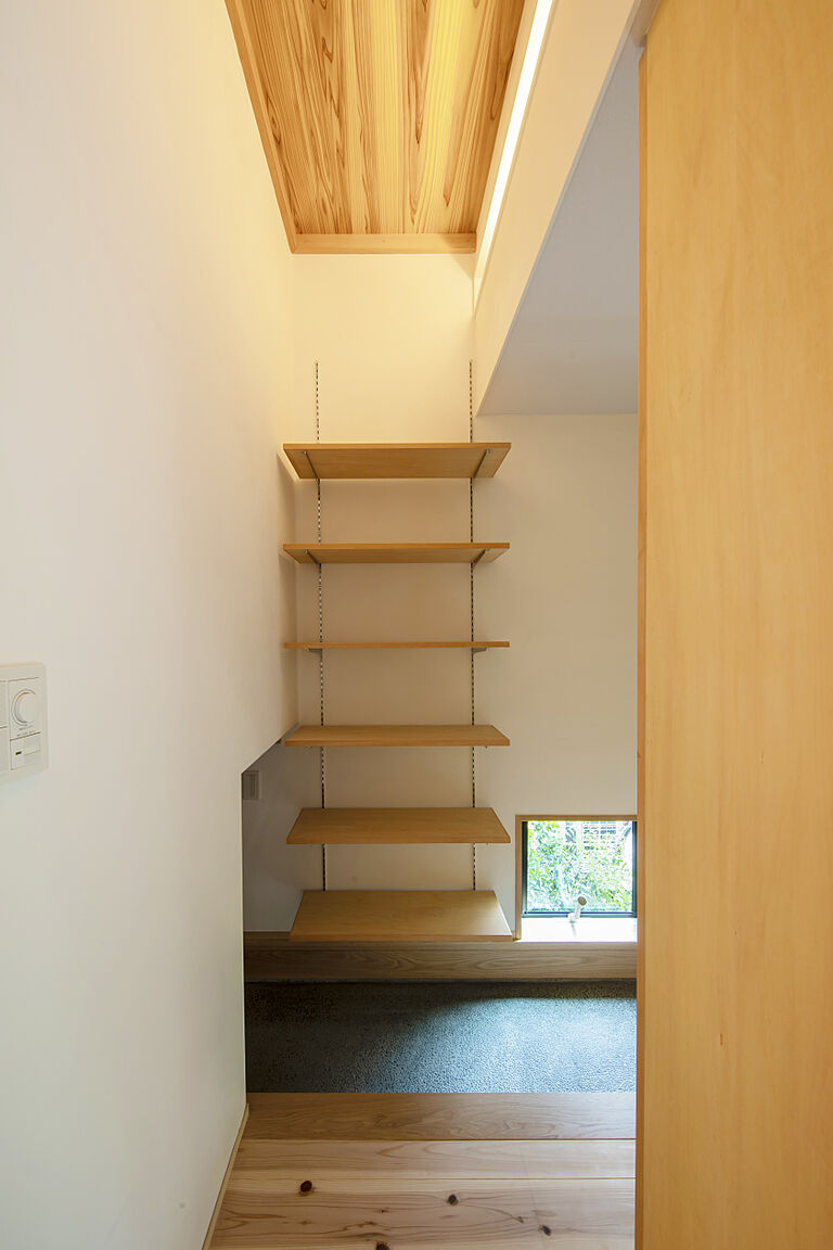 長寿命で省エネ・自然素材の木の家を丁寧におつくりする西東京市の工務店 岡庭建設株式会社の公式画像_収納4