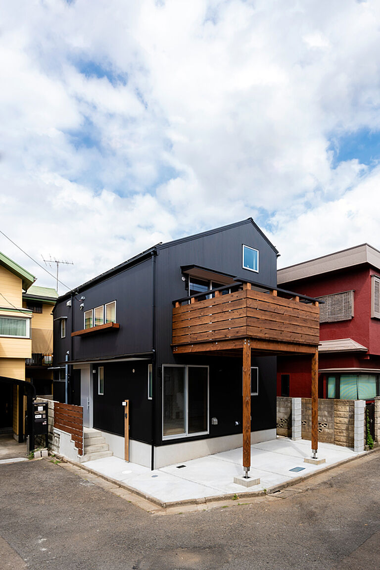 長寿命で省エネ・自然素材の木の家を丁寧におつくりする西東京市の工務店 岡庭建設株式会社の公式画像_外観2