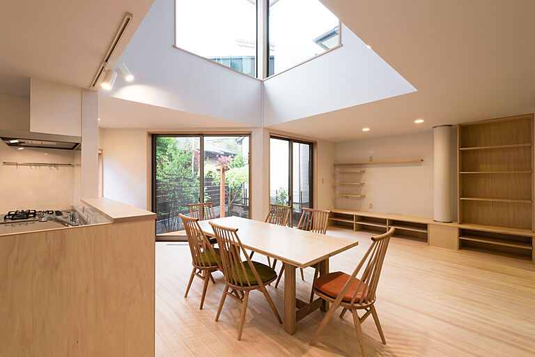長寿命で省エネ・自然素材の木の家を丁寧におつくりする西東京市の工務店 岡庭建設株式会社の公式画像_リビング2