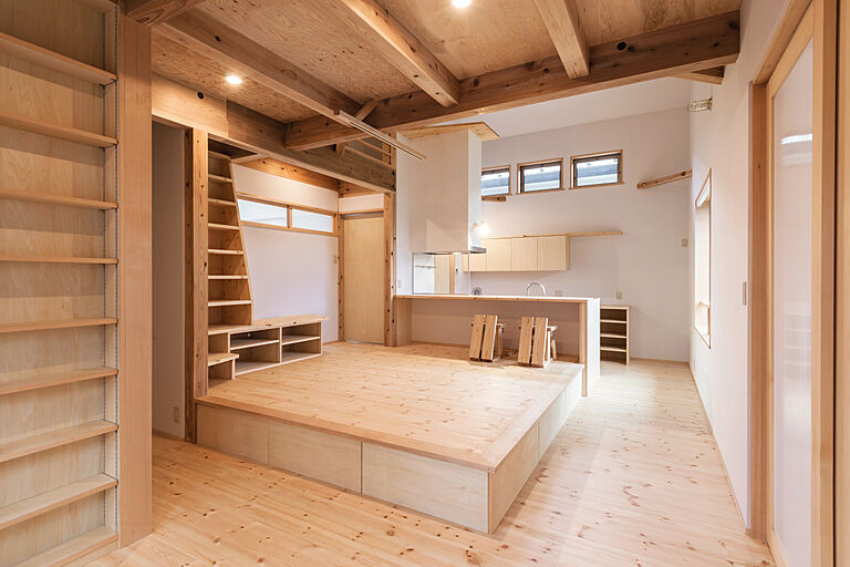 長寿命で省エネ・自然素材の木の家を丁寧におつくりする西東京市の工務店 岡庭建設株式会社の公式画像_リビング5