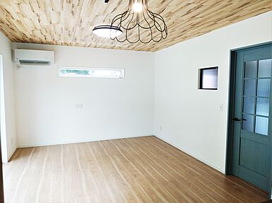 株式会社上村工務店の施工事例「欧風インテリアのお家(志摩市)」の画像1