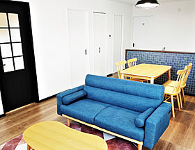 株式会社上村工務店の施工事例「見た目とのギャップが楽しいお家(志摩市)」の画像1