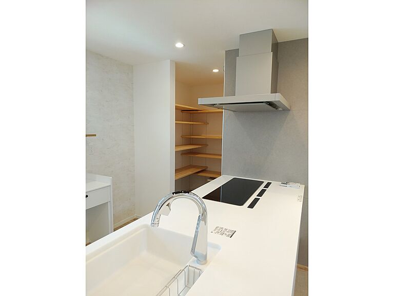 株式会社上村工務店の公式画像_キッチン5