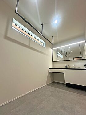 株式会社上村工務店の施工事例「ガレージ&土間のある平屋」の画像3