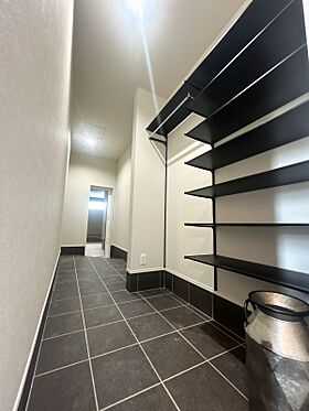 株式会社上村工務店の施工事例「ガレージ&土間のある平屋」の画像5