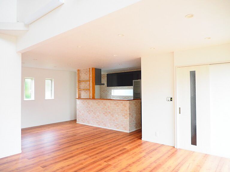 子育て安心健康住宅 秋葉工務店の公式画像_リビング3