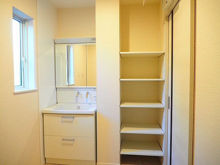 子育て安心健康住宅 秋葉工務店の公式画像_洗面5