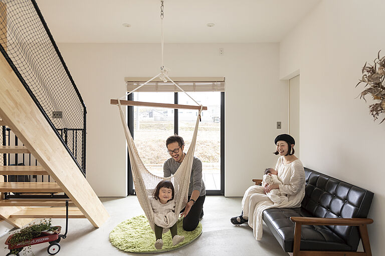 【アキュラホーム 蟹江展示場】@蟹江ICそば 大収納×アウトドアリビング×大空間LDKの公式画像_リビング3