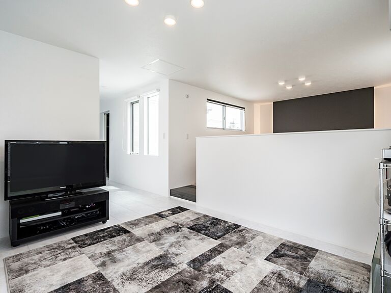 【アキュラホーム 蟹江展示場】@蟹江ICそば 大収納×アウトドアリビング×大空間LDKの公式画像_リビング3