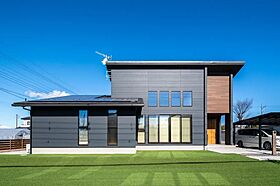 【AQURA HOME PLAZA仙台店】の施工事例「木目×ブラックで整えた”お気に入り”が詰まったインテリア」の画像4