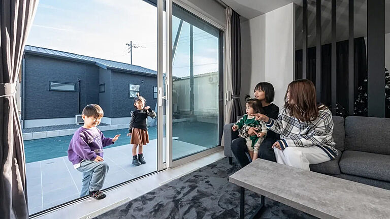 【アキュラホーム 岡崎南展示場】@JR東海道本線「西岡崎」駅そば 2世帯にしかできない丁寧な暮らしの公式画像_リビング5