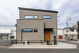 【アキュラホーム 春日部展示場】@ララガーデン春日部そば 土間・中庭のあるモデルハウスの施工事例「回遊動線で家事を最短に。暮らしにゆとりが生まれる住まい」の画像