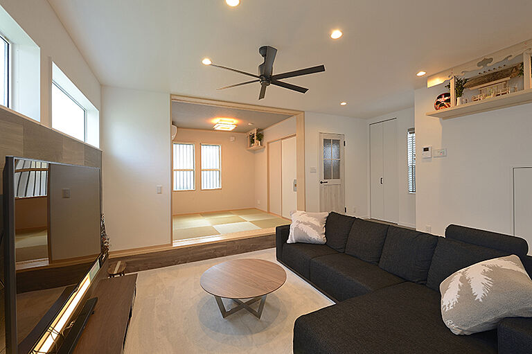 鈴木工務店の公式画像_リビング3