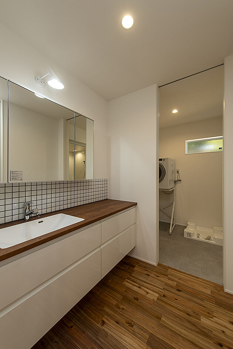 鈴木工務店の公式画像_洗面11