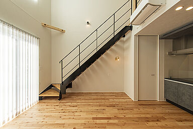 鈴木工務店の施工事例「街なかに建つ家」の画像3