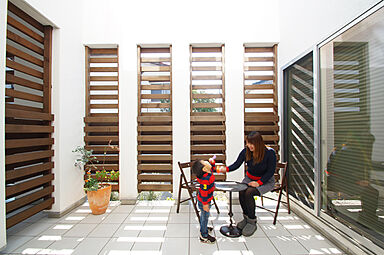 HaScasa(ハスカーサ)・ポラスグループの施工事例「憩いの空間。プライベートパティオのある家」の画像1