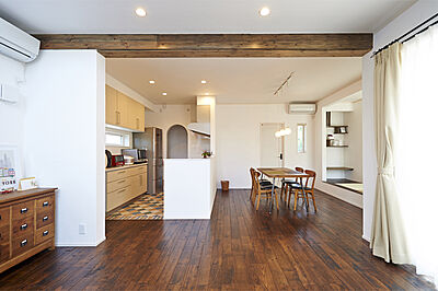 木の家スタイルのリビング HaScasa(ハスカーサ)・ポラスグループの事例画像