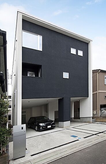 HaScasa(ハスカーサ)・ポラスグループの施工事例「Wビルトインガレージの3階建て」の画像