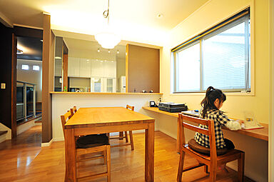 株式会社ビーバーハウス注文住宅レストの施工事例「【2way玄関】一日の時の流れを贅沢に」の画像5