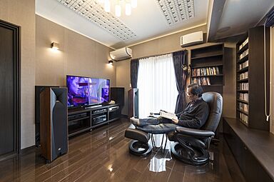 株式会社ビーバーハウス注文住宅レストの施工事例「【音楽室】食寝遊どこでも中庭の見える家」の画像1