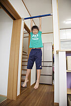 シンプルモダンスタイルのリビング 株式会社ビーバーハウス注文住宅レストの事例画像