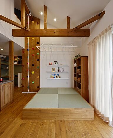 LOHAS studio の新築【LOHASTA home】の施工事例「ロフト付き平屋の家。ママ憧れのキッチンやオーダーメイド家具も魅力」の画像1