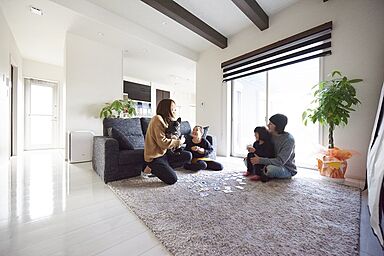 タマホーム株式会社 本宮支店の施工事例「S字型の間取りで採光を確保した平屋」の画像1