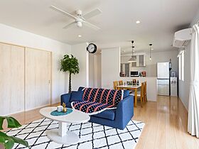 タマホーム株式会社 利府店の施工事例「外観、内装、庭にまでこだわったアメリカンスタイルの平屋が完成」の画像4