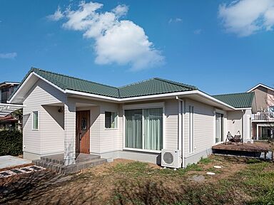 タマホーム株式会社 仙台支店の施工事例「心地よい空間演出や家事ラクに配慮。ナチュラルテイストの平屋の住まい」の画像