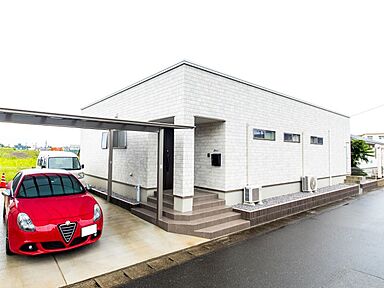 タマホーム株式会社 仙台支店の施工事例「外からみえないテラスでリラックス 動線もよく快適な平屋の家」の画像